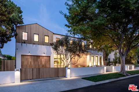 $4,349,000 | 4830 Valjean Avenue, Encino, CA 91436