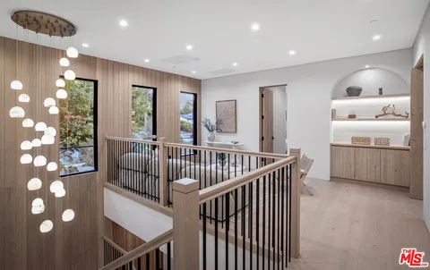 $4,349,000 | 4830 Valjean Avenue, Encino, CA 91436