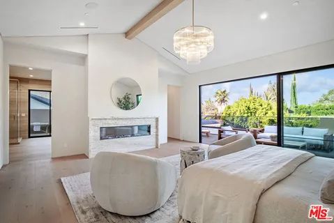 $4,349,000 | 4830 Valjean Avenue, Encino, CA 91436