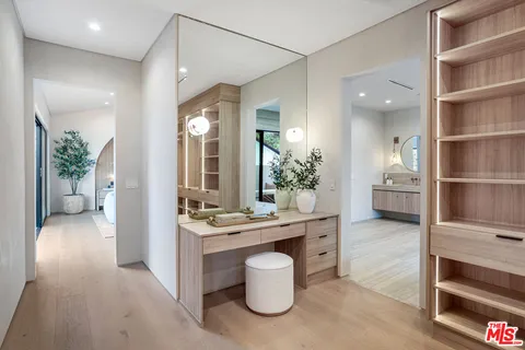 $4,349,000 | 4830 Valjean Avenue, Encino, CA 91436