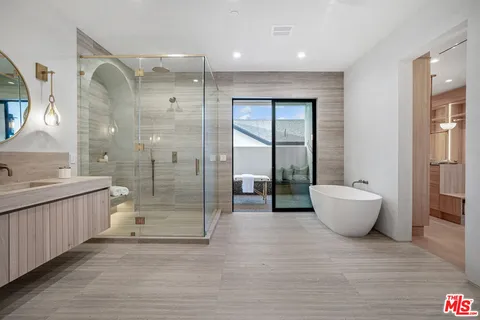 $4,349,000 | 4830 Valjean Avenue, Encino, CA 91436