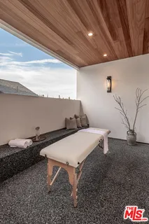 $4,349,000 | 4830 Valjean Avenue, Encino, CA 91436