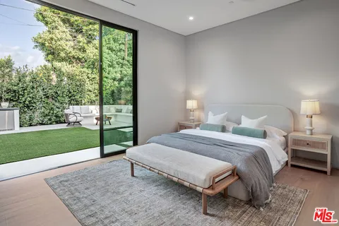 $4,349,000 | 4830 Valjean Avenue, Encino, CA 91436