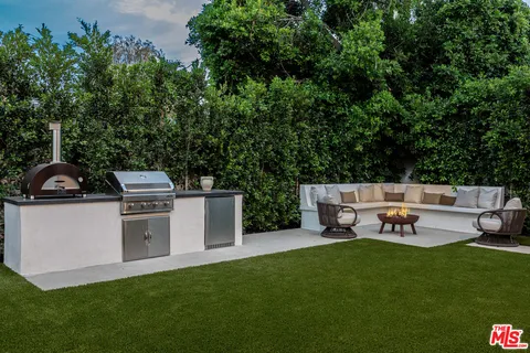 $4,349,000 | 4830 Valjean Avenue, Encino, CA 91436