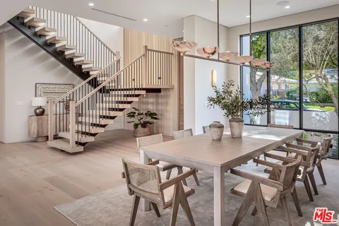 $4,349,000 | 4830 Valjean Avenue, Encino, CA 91436