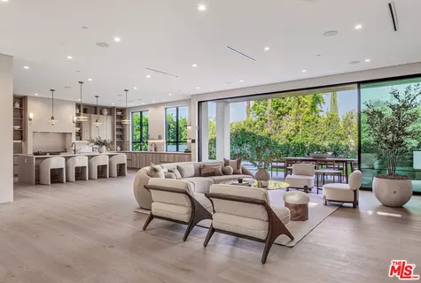 $4,349,000 | 4830 Valjean Avenue, Encino, CA 91436