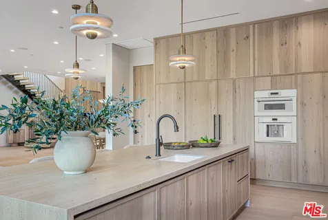 $4,349,000 | 4830 Valjean Avenue, Encino, CA 91436