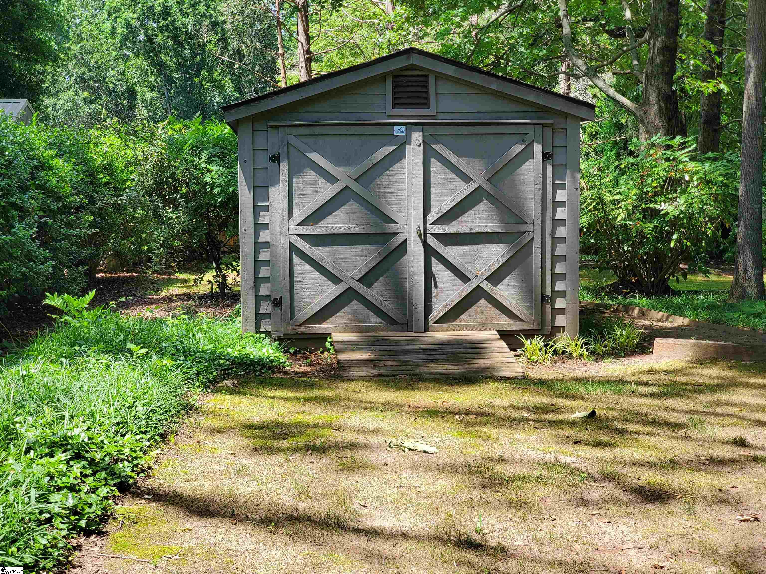 407 Laurel Road Easley, SC 29642 - Photo 5 of 31 Gallery Image 5