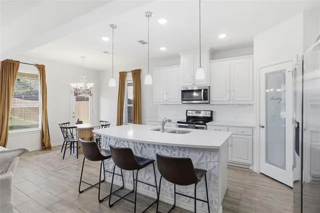 $420,000 | 1013 Wildwood Drive, Joshua, TX 76058