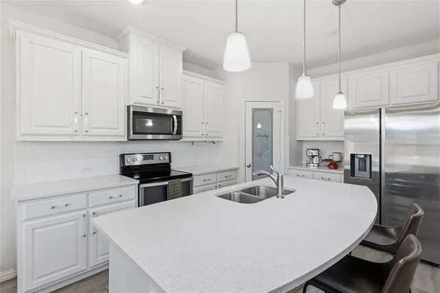 $420,000 | 1013 Wildwood Drive, Joshua, TX 76058