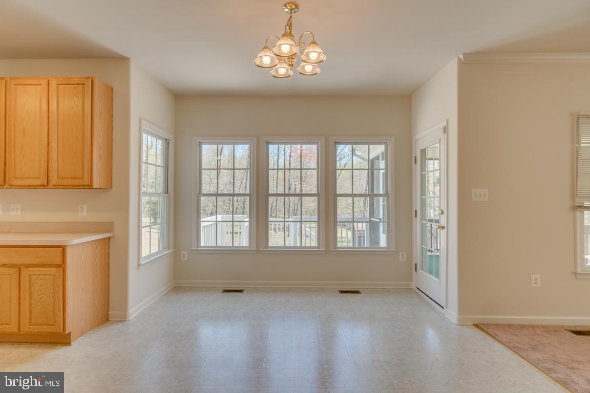 3547 White Hall Road King George, VA 22485 - Photo 20 of 51 Breakfast room!