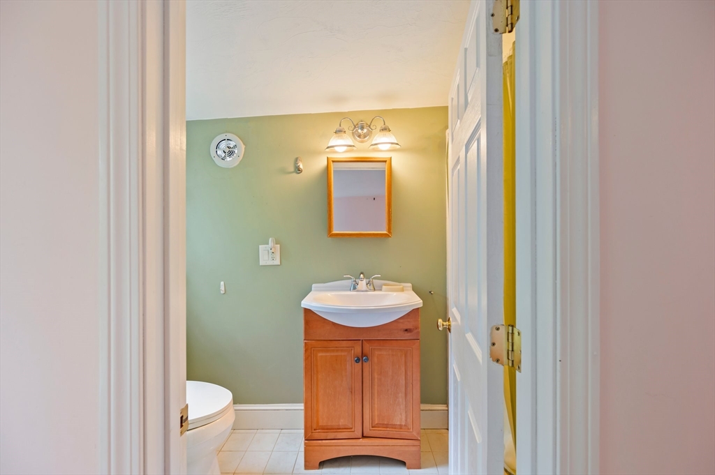 119 Clinton Road Weymouth, MA 02189 - Photo 21 of 29 Gallery Image 21