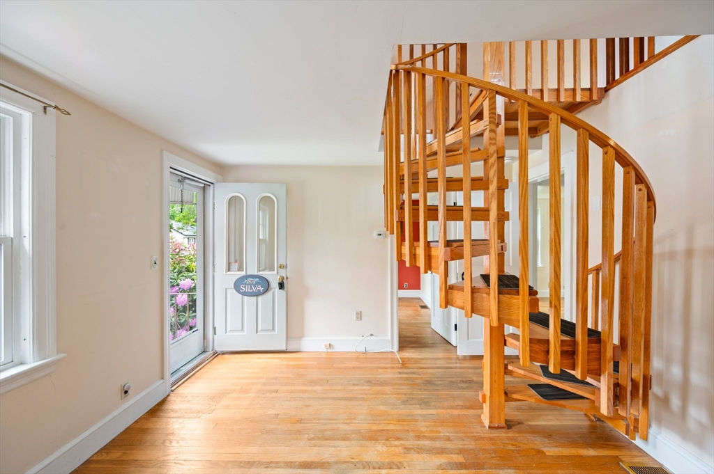 119 Clinton Road Weymouth, MA 02189 - Photo 3 of 29 Gallery Image 3