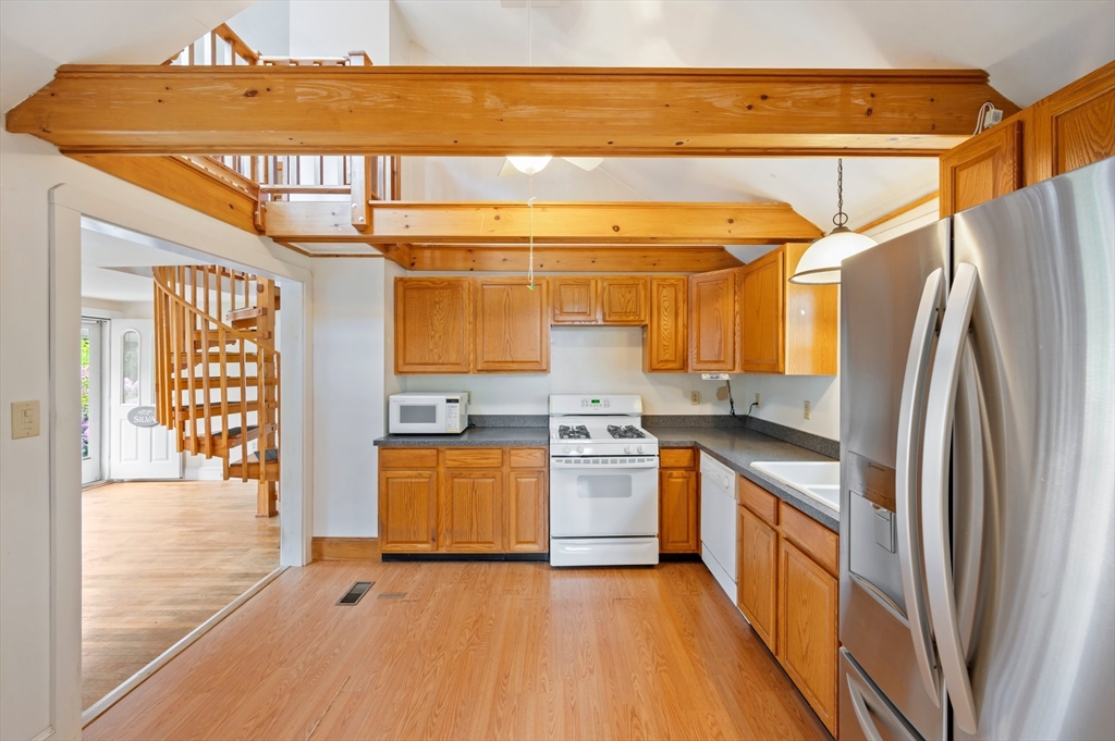 119 Clinton Road Weymouth, MA 02189 - Photo 5 of 29 Gallery Image 5