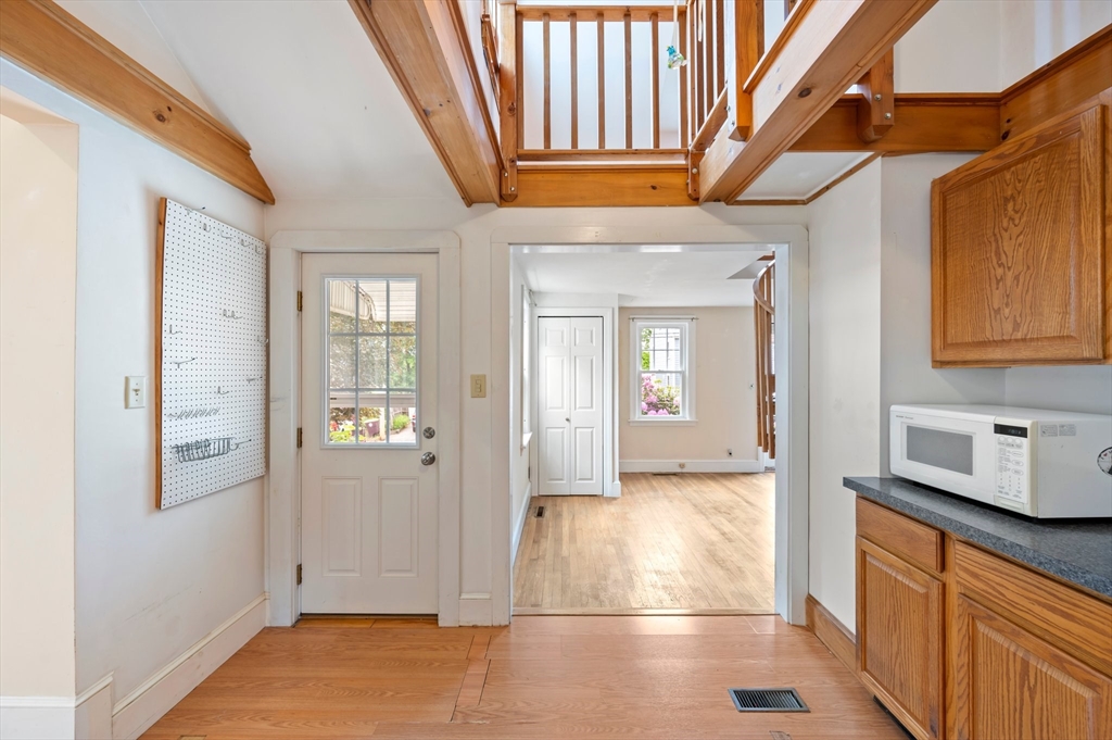 119 Clinton Road Weymouth, MA 02189 - Photo 6 of 29 Gallery Image 6