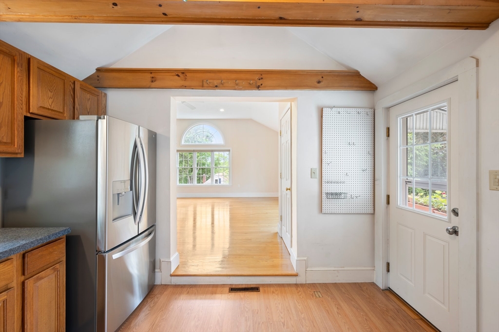 119 Clinton Road Weymouth, MA 02189 - Photo 7 of 29 Gallery Image 7