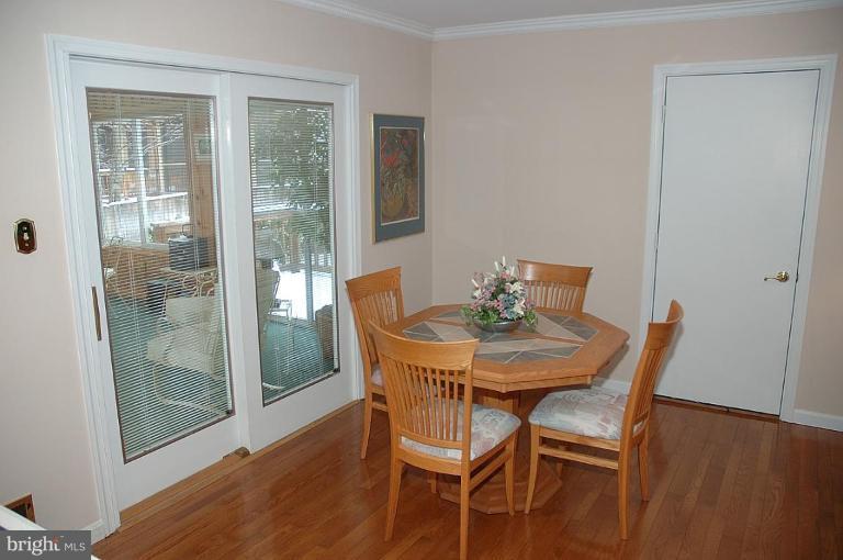 6944 Spaniel Road Springfield, VA 22153 - Photo 4 of 14 Breakfast Area