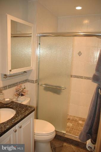 6944 Spaniel Road Springfield, VA 22153 - Photo 9 of 14 Master Bath