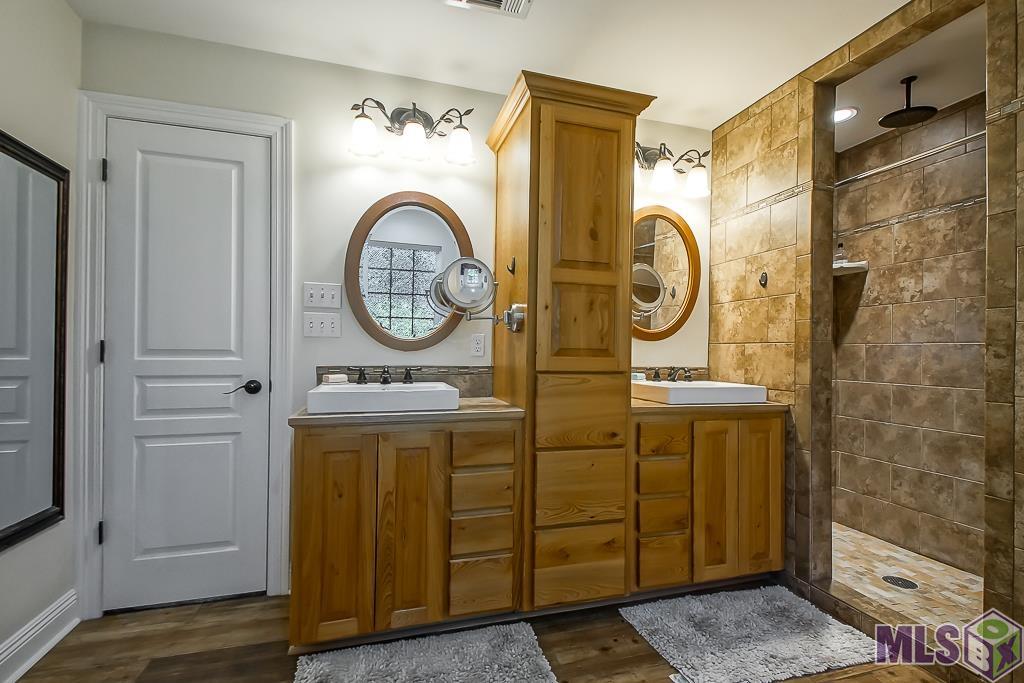 30563 Weiss Road Livingston, LA 70754 - Photo 18 of 28 Master Bath