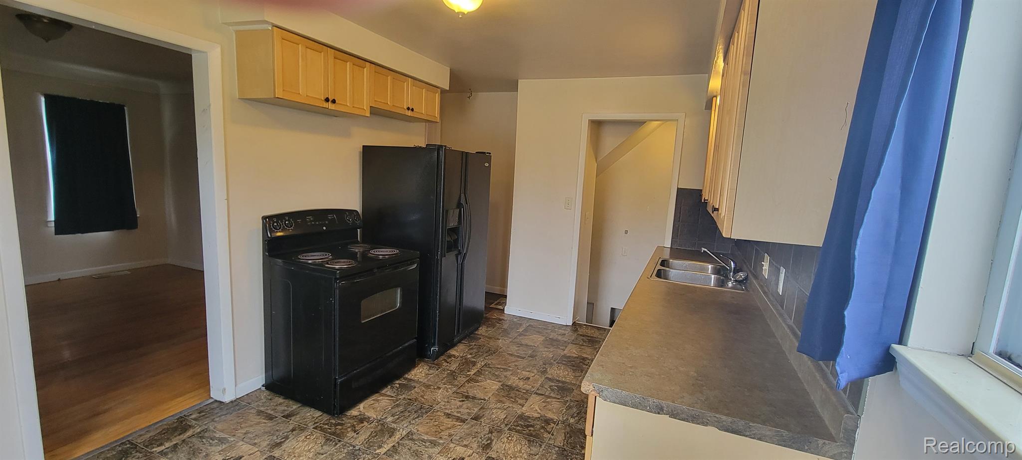 19304 Martin Road Roseville, MI 48066 - Photo 3 of 20 Gallery Image 3