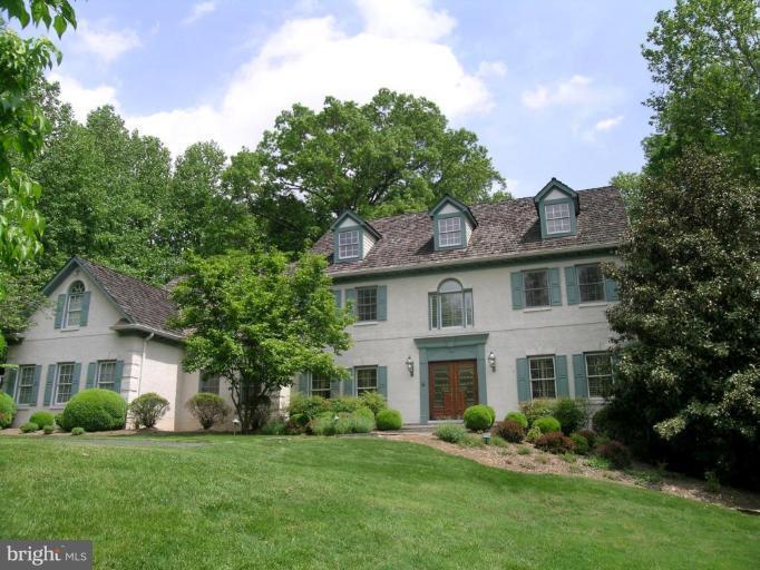 10000 Windy Hollow Road Great Falls, VA 22066 - Photo 1 of 30 Exterior (Main)