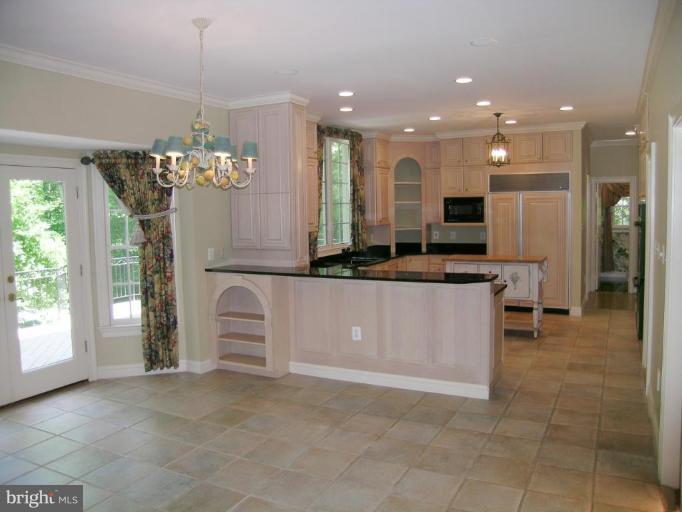 10000 Windy Hollow Road Great Falls, VA 22066 - Photo 28 of 30 Kitchen