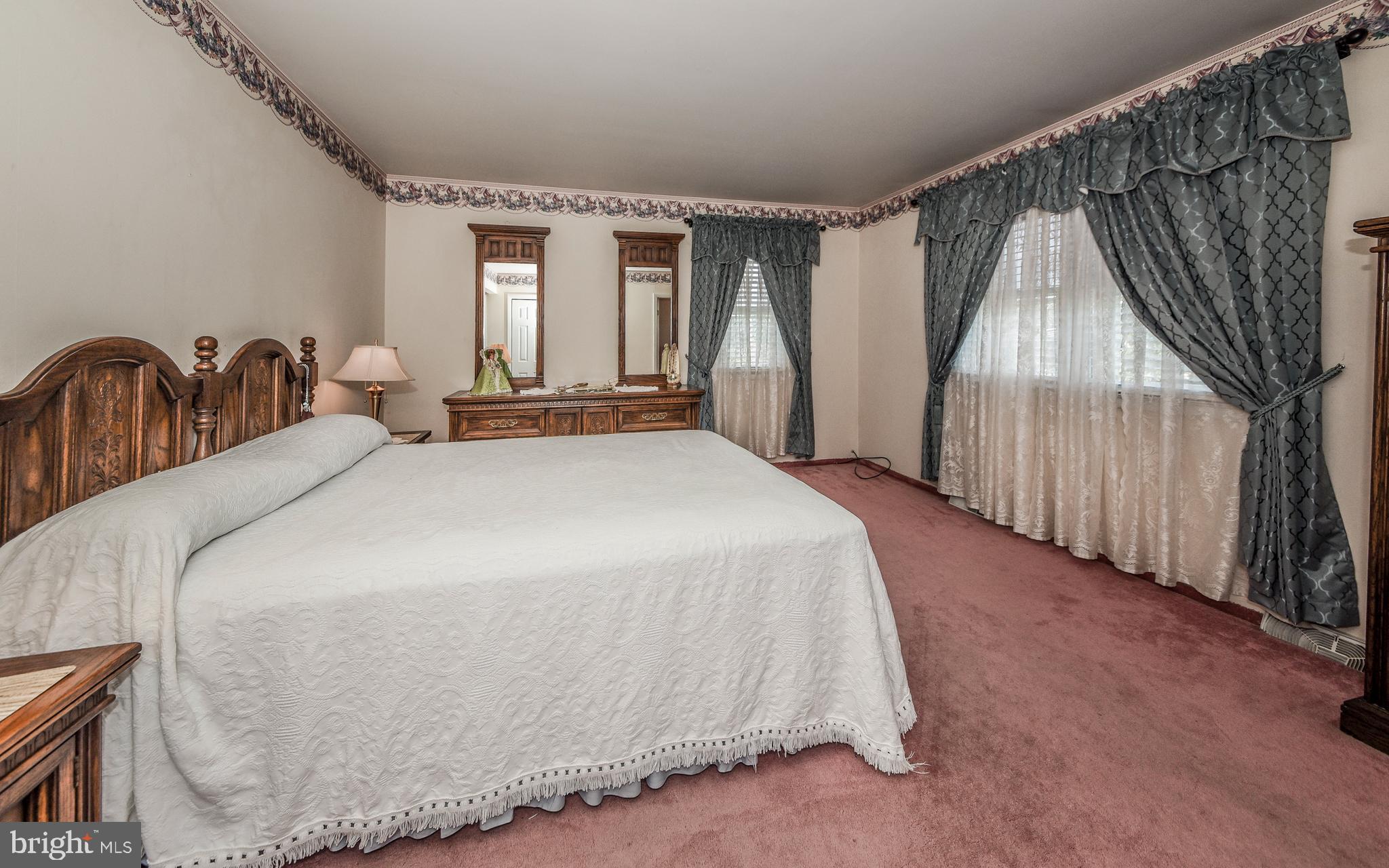 1484 West Street Road Warminster, PA 18974 - Photo 23 of 39 Main Bedroom with En Suite Bathroom
