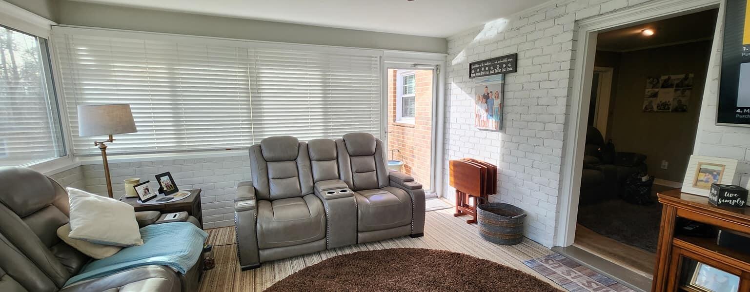 5257 North Spring Drive Northwest Roanoke, VA 24019 - Photo 17 of 47 a living room with furniture