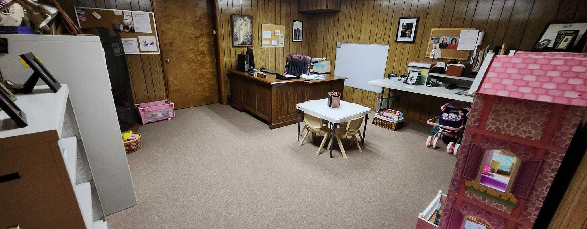 5257 North Spring Drive Northwest Roanoke, VA 24019 - Photo 38 of 47 a living room with furniture and a flat screen tv