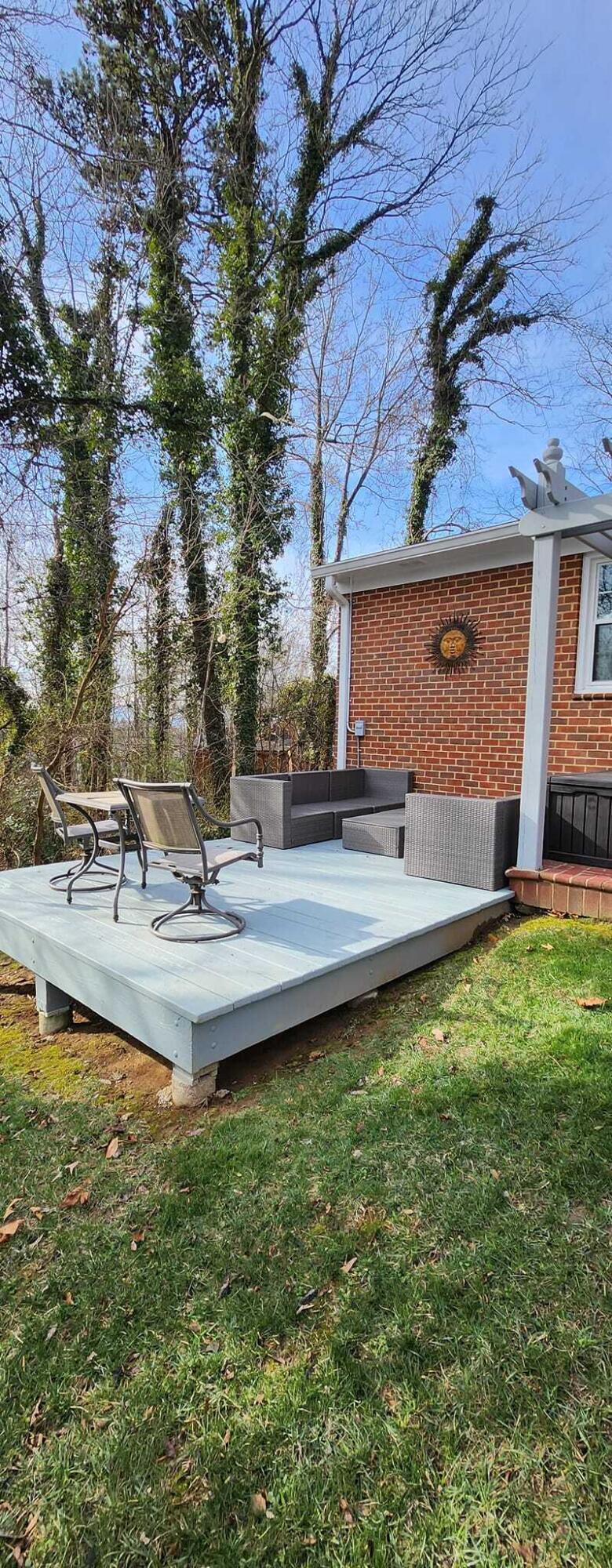 5257 North Spring Drive Northwest Roanoke, VA 24019 - Photo 43 of 47 a view of a house with swimming pool