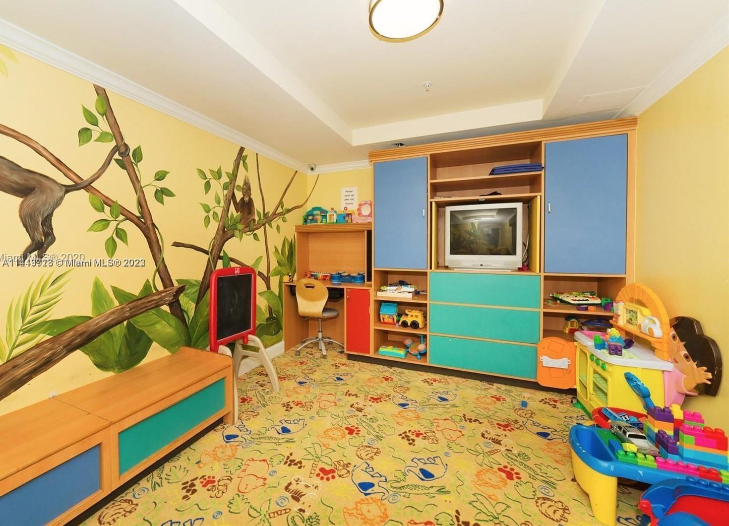 17100 North Bay Road, Unit 1613 Sunny Isles Beach, FL 33160 - Photo 5 of 30 a bedroom with a bed and a dresser