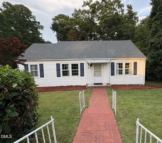 $1,400 | 1932 Dogwood Street, Fayetteville, NC 28301