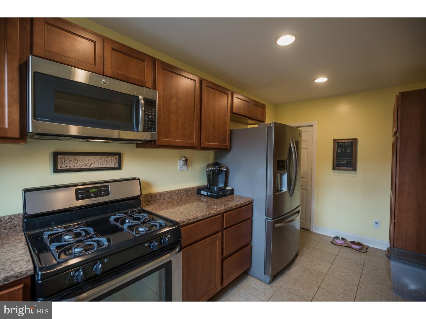 237 St Laurence Road Upper Darby, PA 19082 - Photo 4 of 15 Kitchen