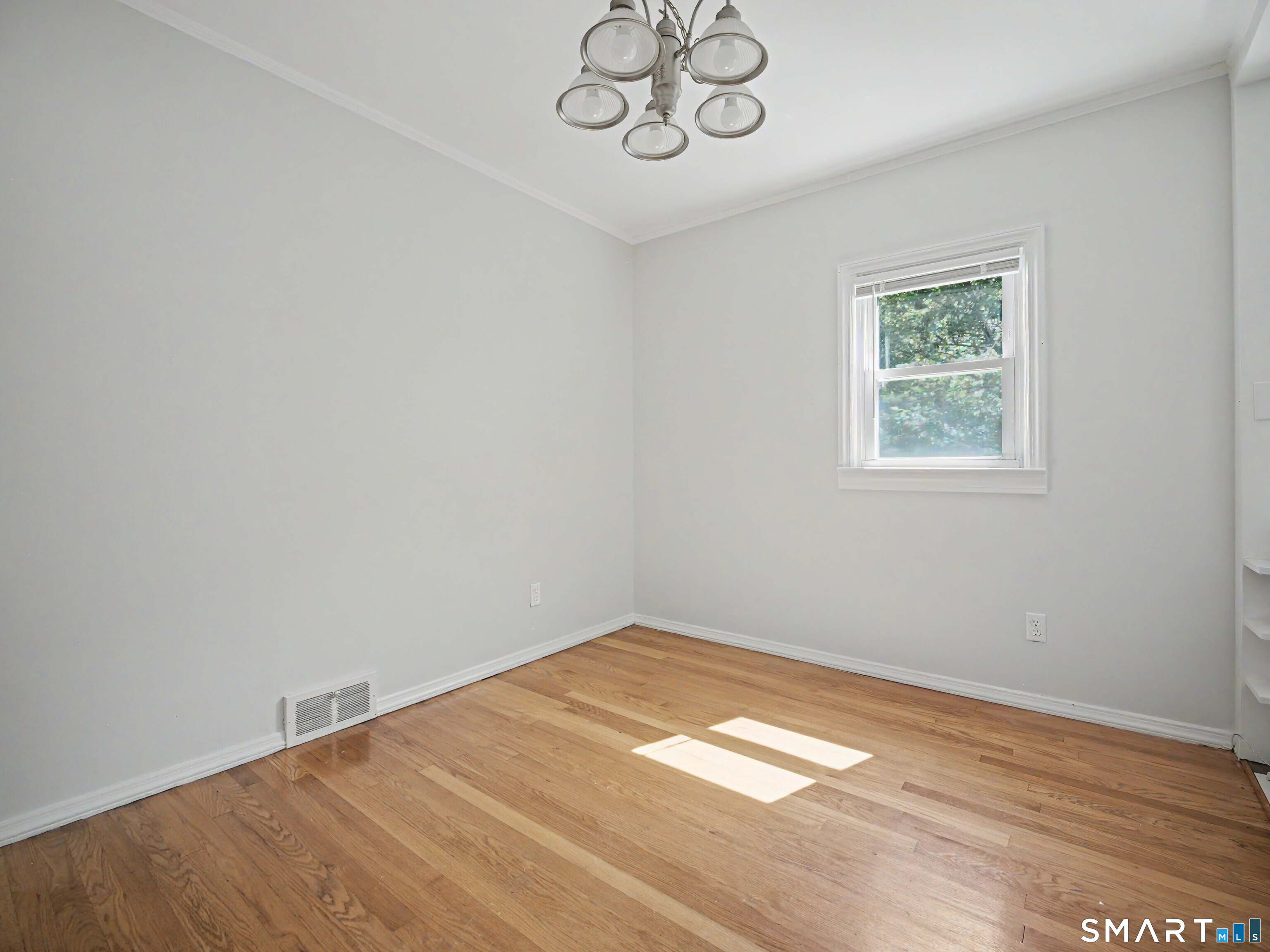 141 Corrigan Avenue Meriden, CT 06451 - Photo 18 of 34 Gallery Image 18