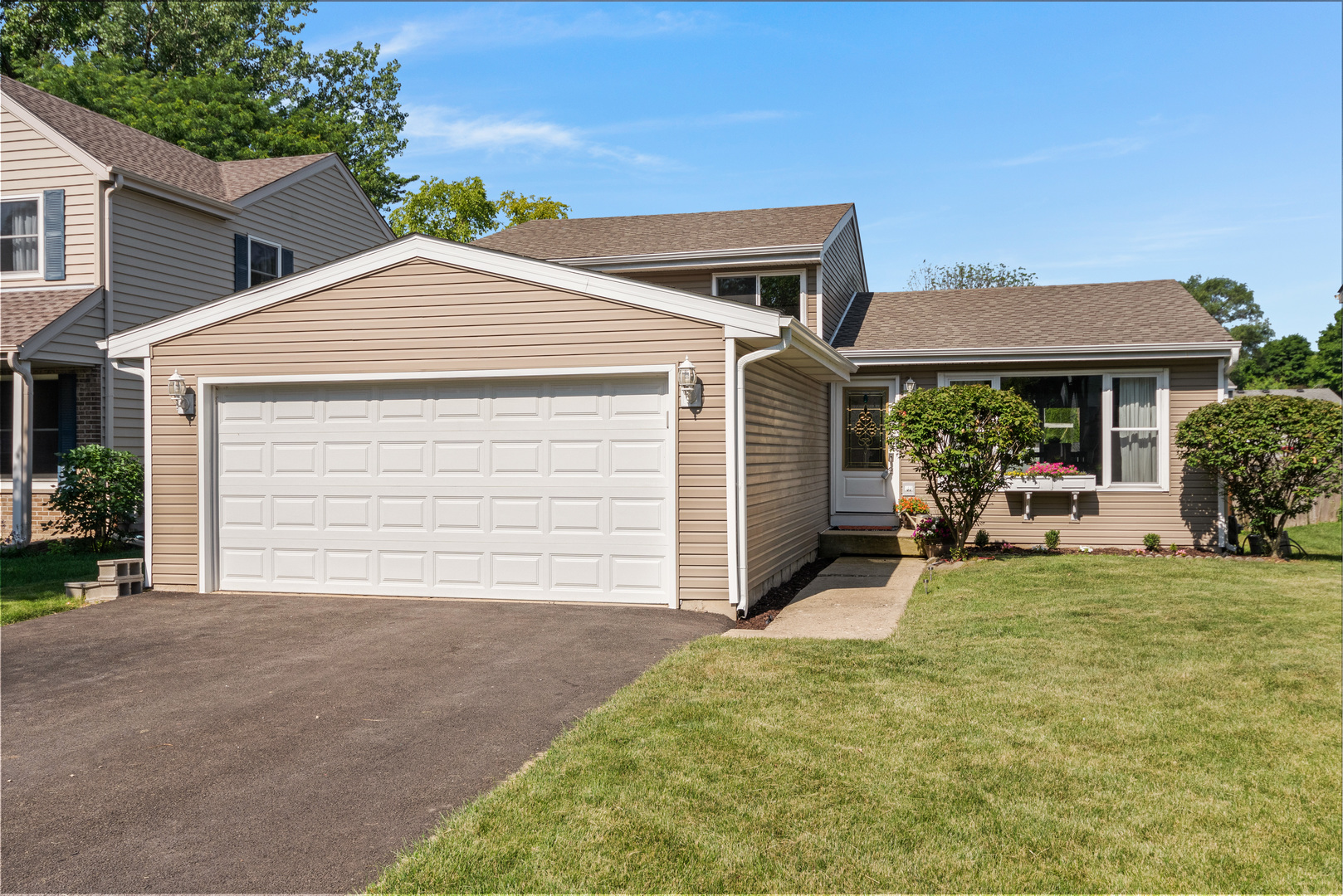 S060 Beverly Street Wheaton, IL 60187 - Photo 2 of 27