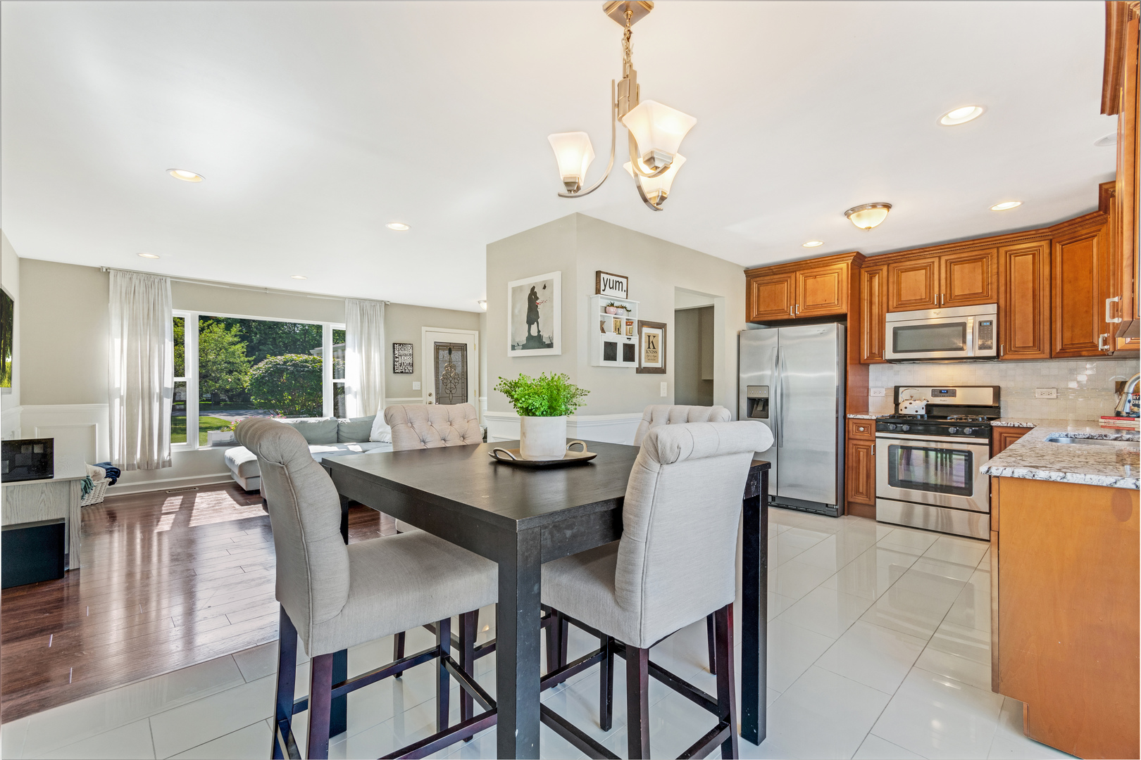 S060 Beverly Street Wheaton, IL 60187 - Photo 12 of 27