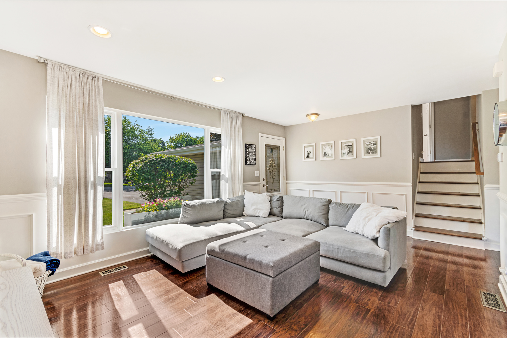 S060 Beverly Street Wheaton, IL 60187 - Photo 5 of 27