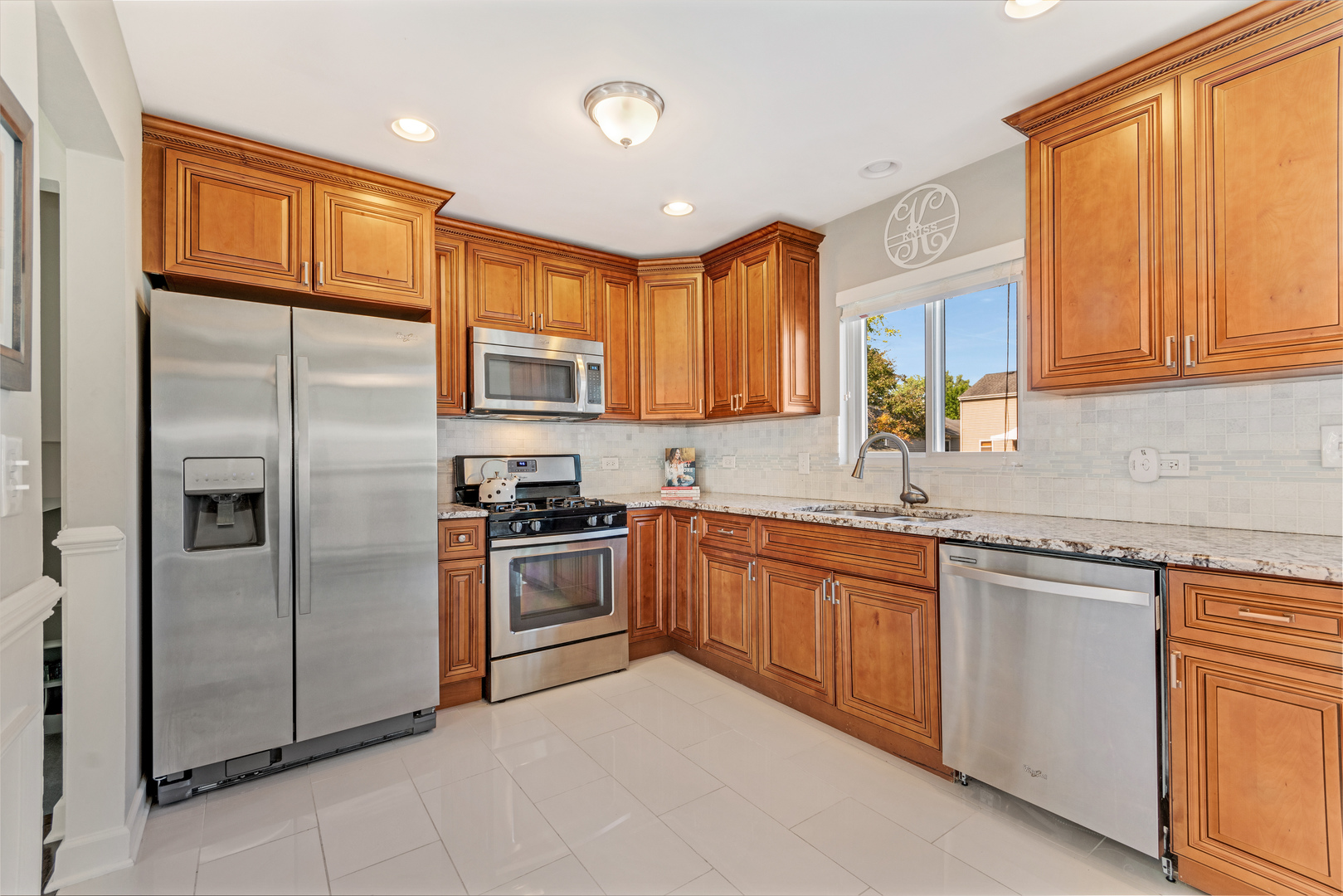 S060 Beverly Street Wheaton, IL 60187 - Photo 8 of 27