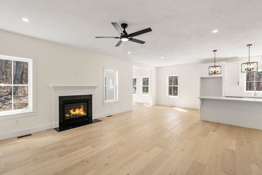 306 Fisher Road Holden, MA 01520 - Photo 6 of 33