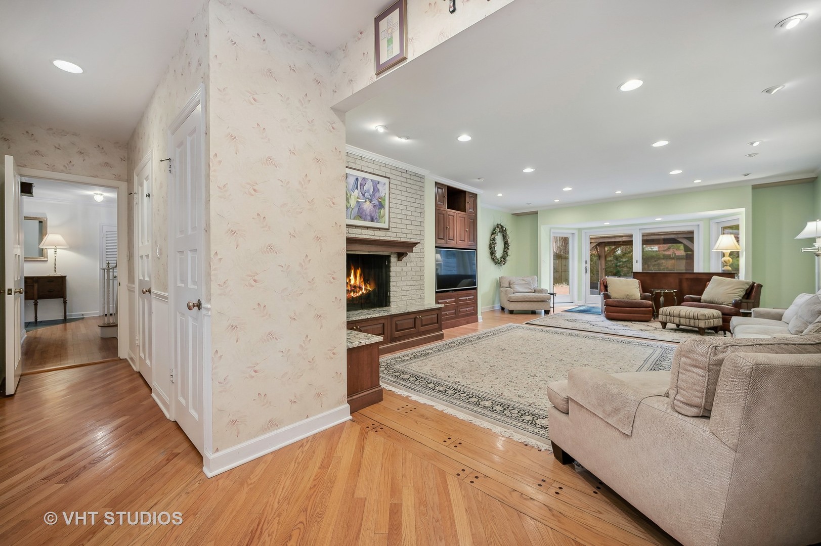 1129 Romona Road Wilmette, IL 60091 - Photo 13 of 45