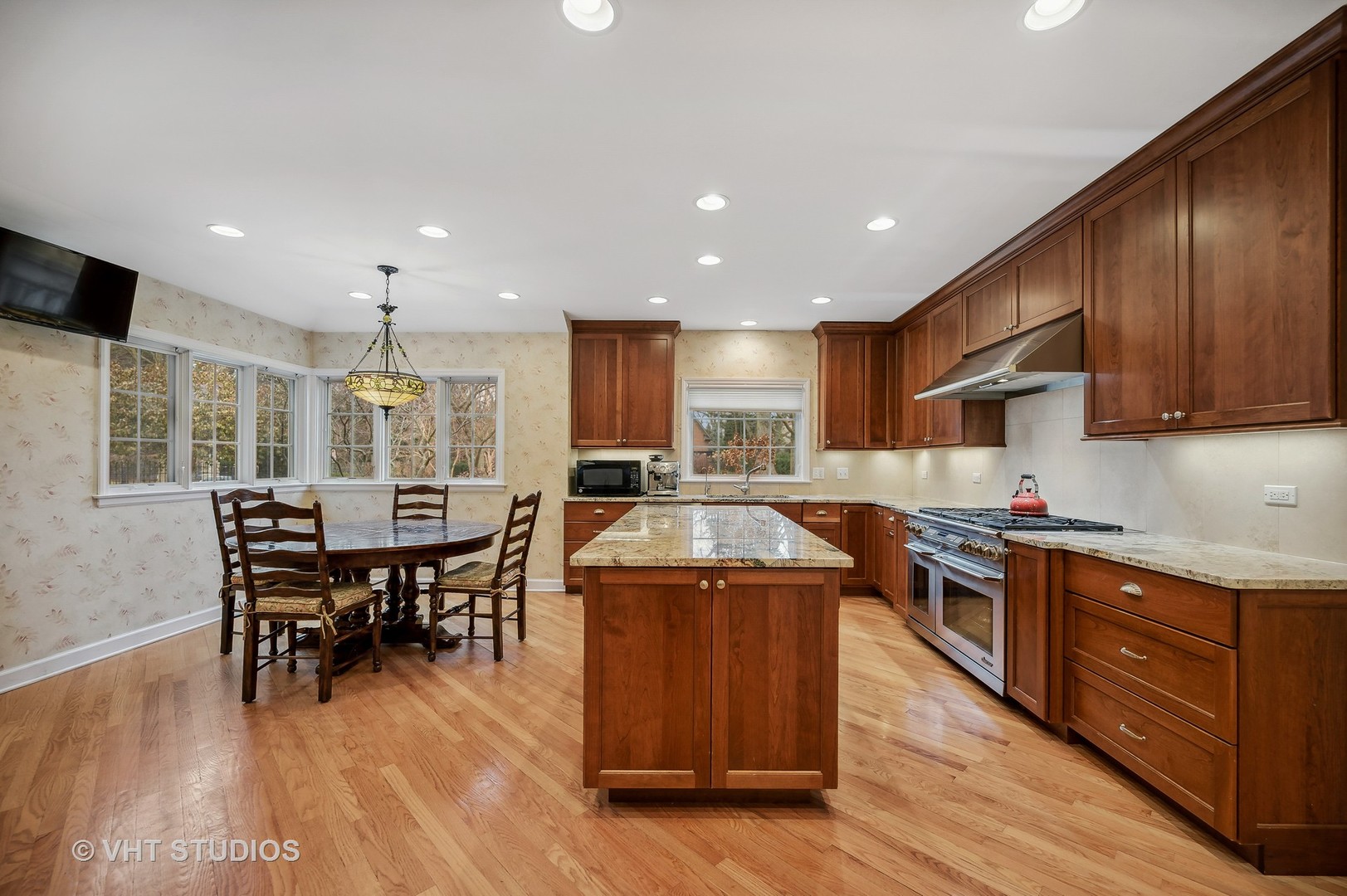 1129 Romona Road Wilmette, IL 60091 - Photo 16 of 45