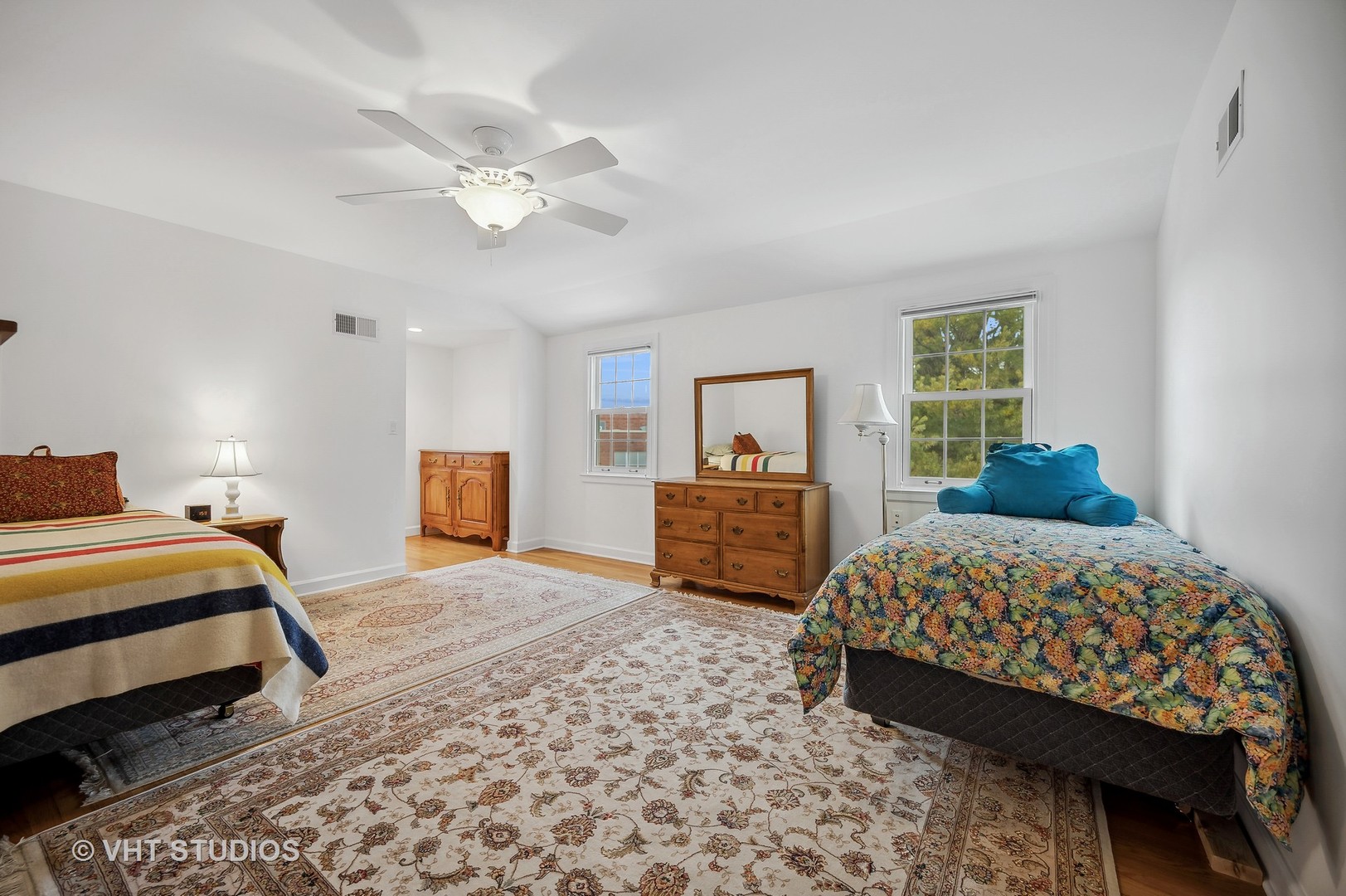 1129 Romona Road Wilmette, IL 60091 - Photo 26 of 45