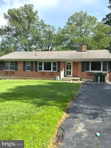 $1,850 | 241 West Chestnut Hill Road, Newark, DE 19713