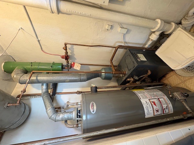 968 40th Street Moline, IL 61265 - Photo 18 of 19 a view of utility room