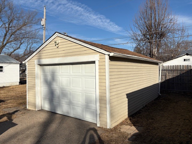 968 40th Street Moline, IL 61265 - Photo 5 of 19 a view of small space