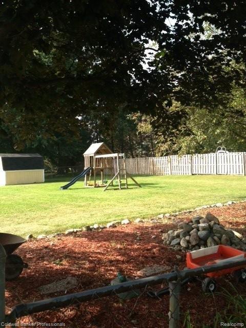 2384 East Cook Road Grand Blanc, MI 48439 - Photo 22 of 26 Backyard