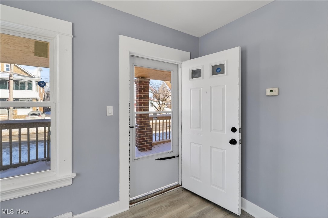 792 London Road Cleveland, OH 44110 - Photo 2 of 14 Gallery Image 2