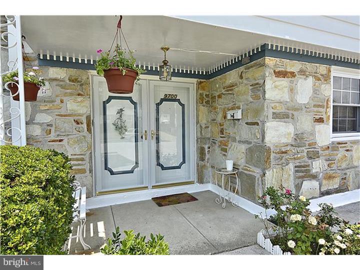 9700 Glenhope Road Philadelphia, PA 19115 - Photo 2 of 19