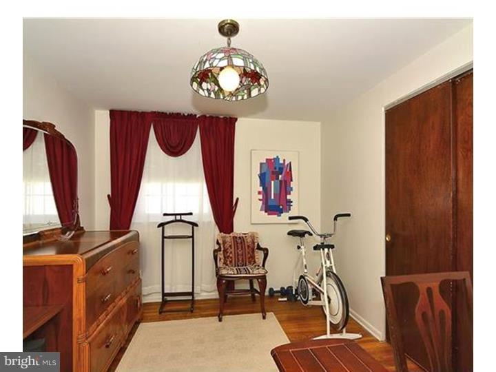 9700 Glenhope Road Philadelphia, PA 19115 - Photo 14 of 19