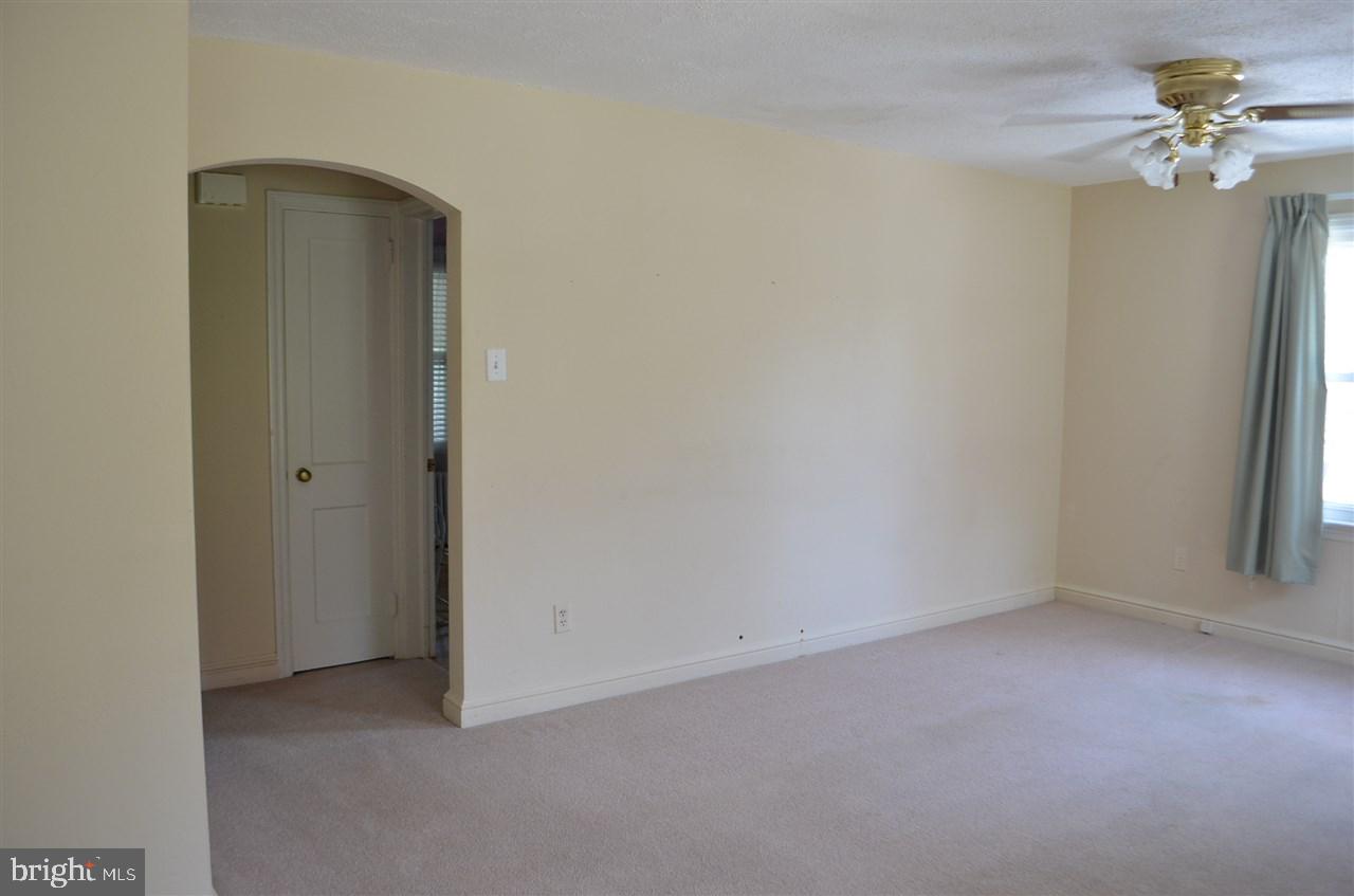 847 Rathton Road York, PA 17403 - Photo 6 of 32 Gallery Image 6